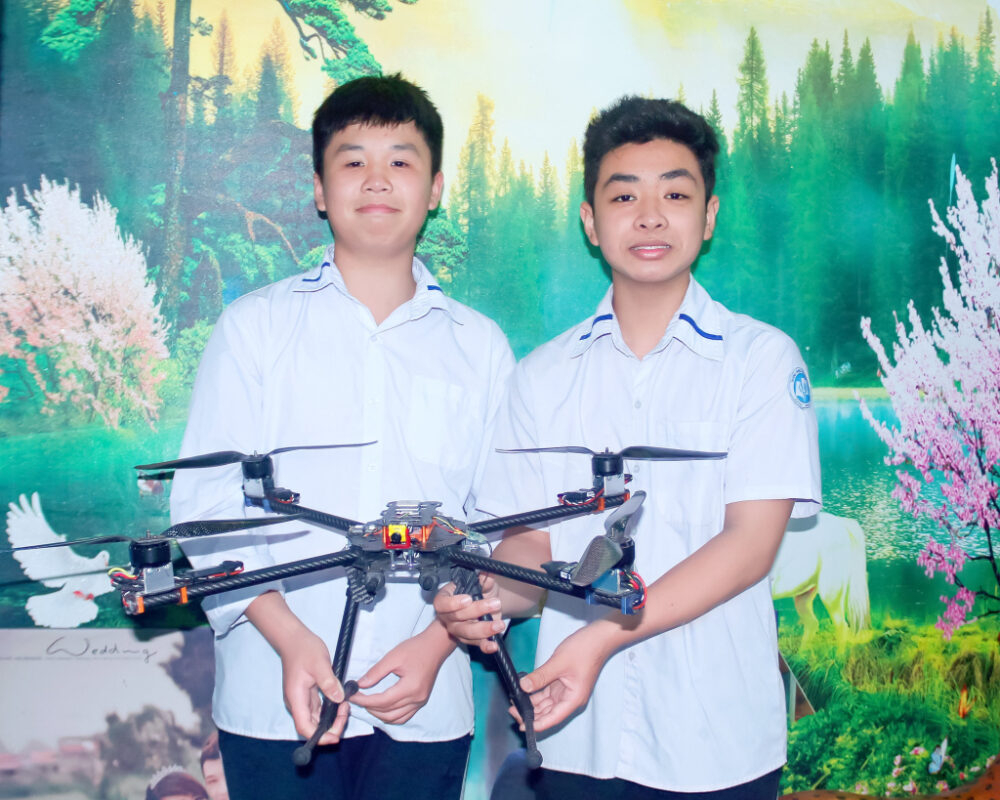 Mô hình thiết bị bay cứu hộ đuối nước của học sinh Trường THCS Chu Văn An (TP Cẩm Phả). Ảnh: Nguyên Ngọc