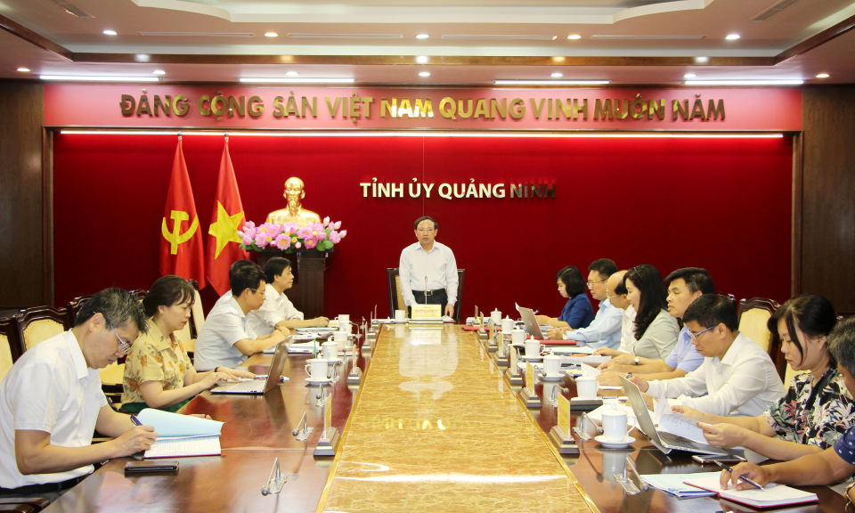 Nghiên cứu, biên soạn cuốn sách “Lịch sử Đảng bộ tỉnh Quảng Ninh tập V”