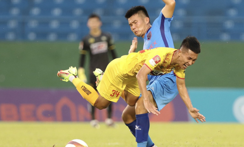 Thanh Hóa thoát thua nhờ siêu phẩm ở V-League