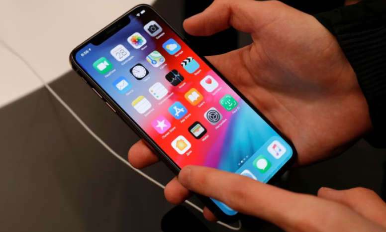 Nga tố Mỹ dùng iPhone làm gián điệp