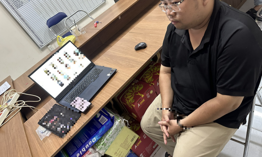 Quay lén rồi dùng video nhạy cảm ép tình, tiền các cô gái