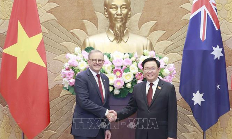 Chủ tịch Quốc hội Vương Đình Huệ hội kiến Thủ tướng Australia