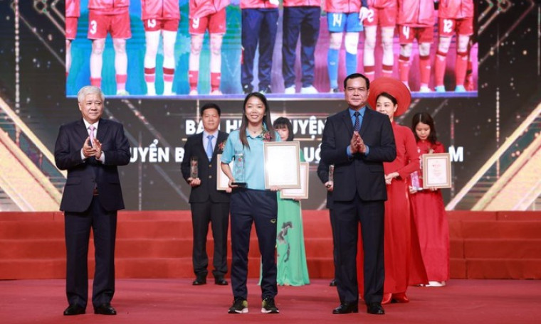 Tôn vinh 16 tập thể, cá nhân tiêu biểu trong chương trình Vinh quang Việt Nam