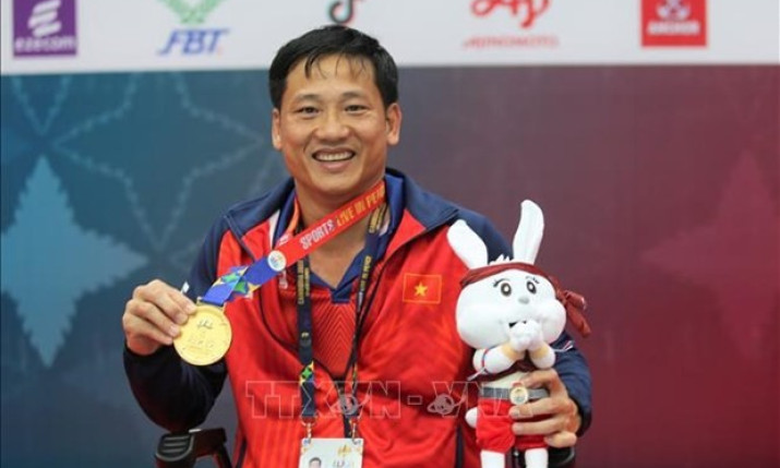 Vietnam athletes claim more Paralympic golds in swimming
