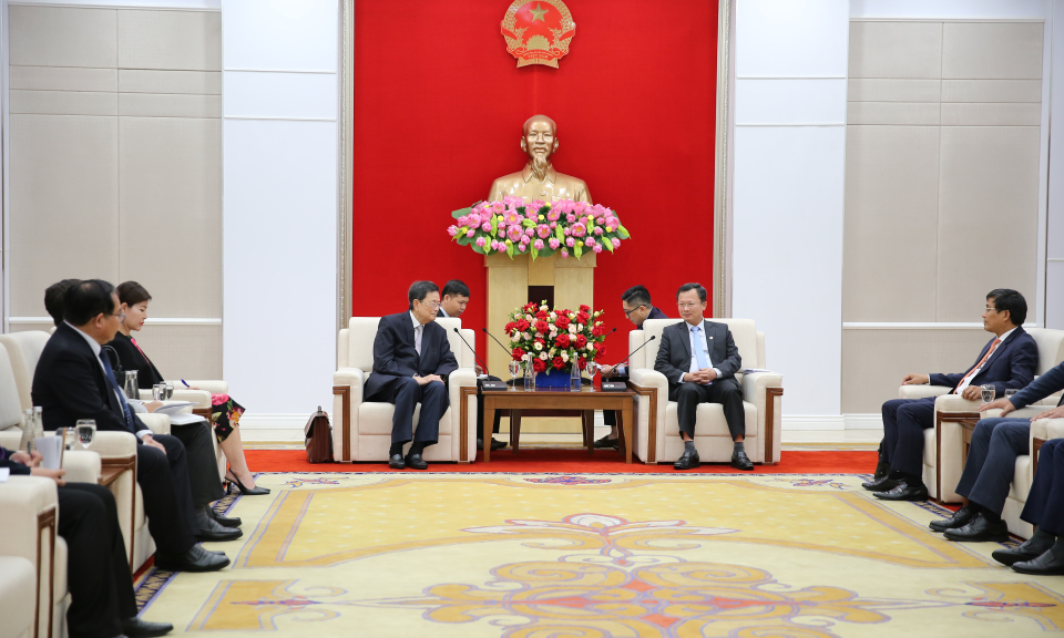 Quyền Chủ tịch UBND tỉnh tiếp xã giao đoàn đàm phán cấp Chủ tịch Ủy ban liên hợp biên giới  Việt Nam - Campuchia