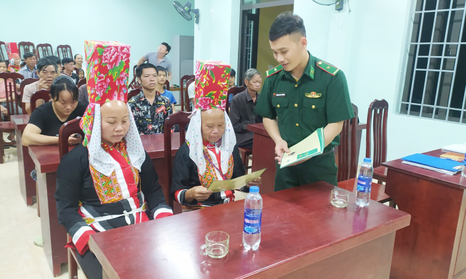 Người đội trưởng khéo vận động quần chúng