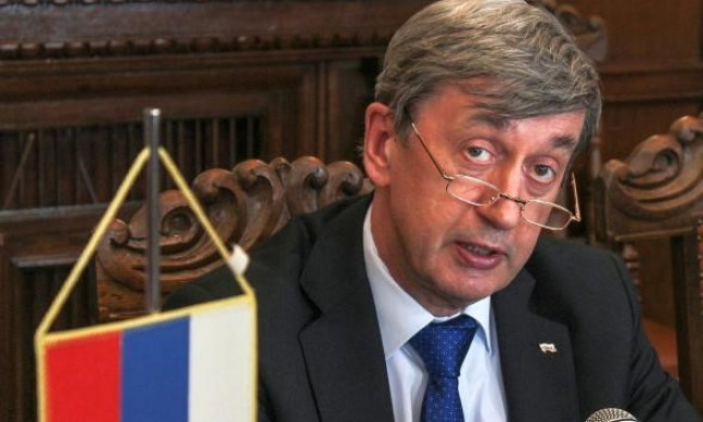 Romania yêu cầu cắt giảm 51 nhân viên Đại sứ quán Nga