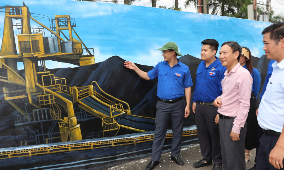 Khánh thành tuyến đường tranh bích họa