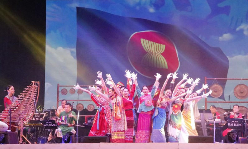 Nearly 1,000 artists gather for National Traditional Musical Instrument Solo and Orchestra Contest