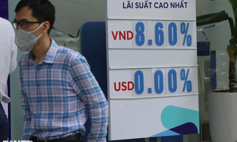 Ngân hàng đua giảm lãi suất tiền gửi