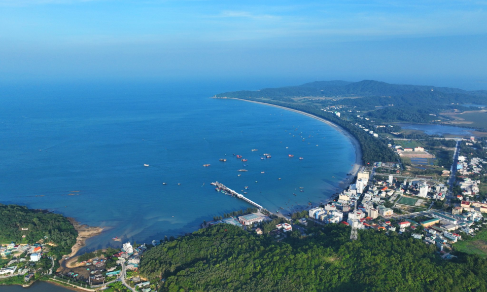 Hướng phát triển kinh tế biển tổng hợp ở Cô Tô