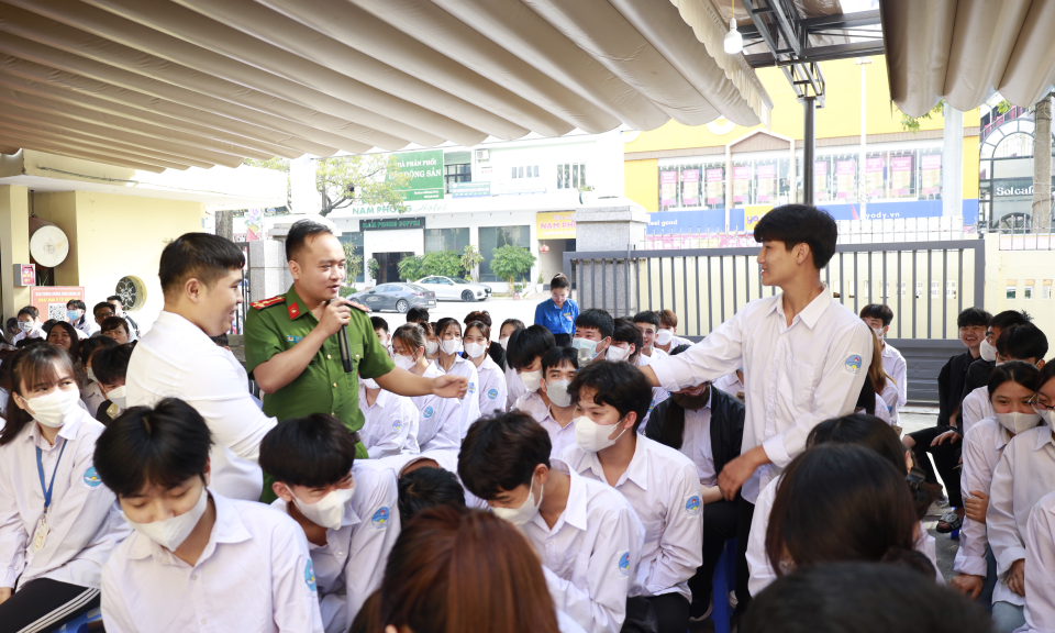 Ngăn chặn “hiểm họa” ma túy trong thanh thiếu niên