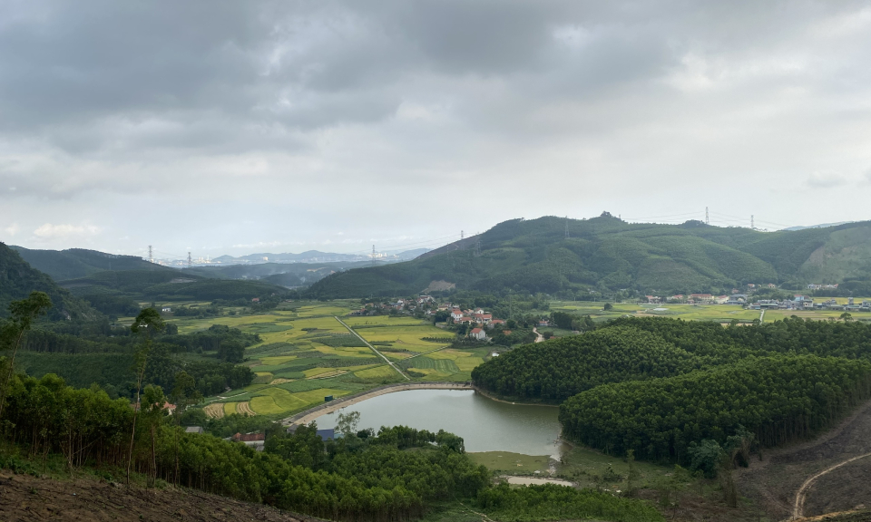 Leo núi ở Sơn Dương