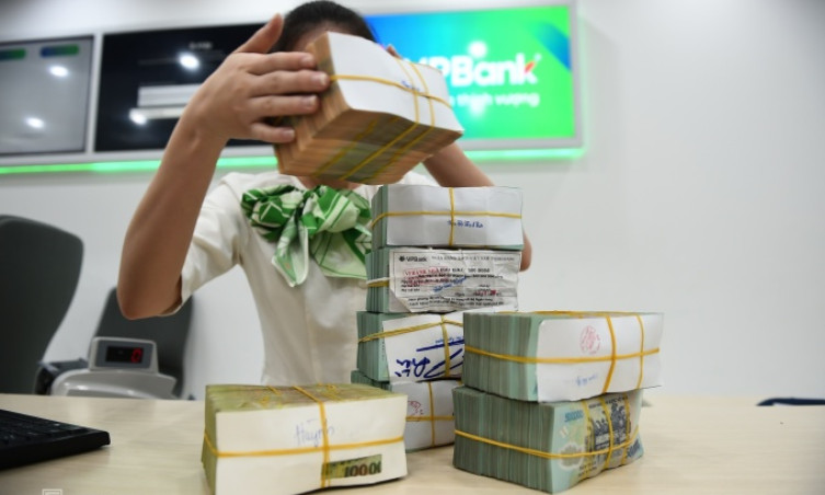 Ngân hàng rục rịch giảm lãi vay