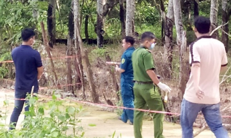 Vụ phát hiện thi thể bé sơ sinh mất một chân: Lời khai của người mẹ 17 tuổi