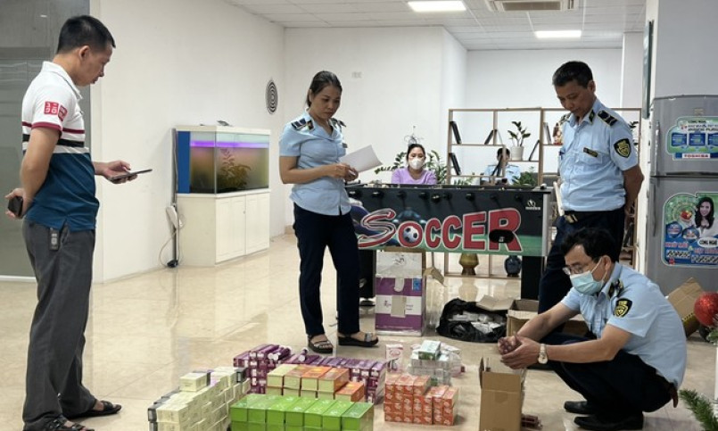 Bán thực phẩm chức năng giả qua mạng, hai cá nhân bị khởi tố