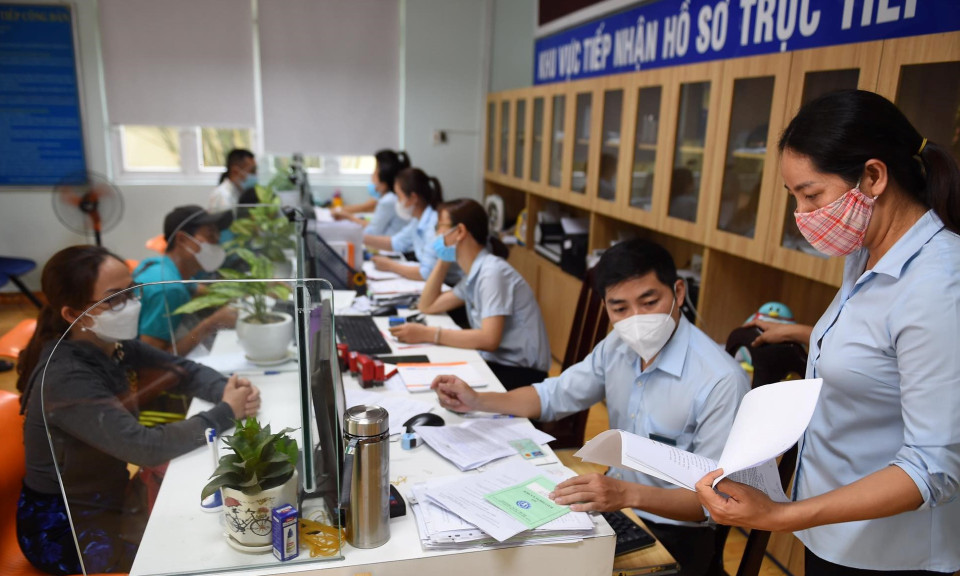 Ý kiến trái chiều về chuyện 'tiền tôi đóng' nên có quyền rút BHXH 1 lần