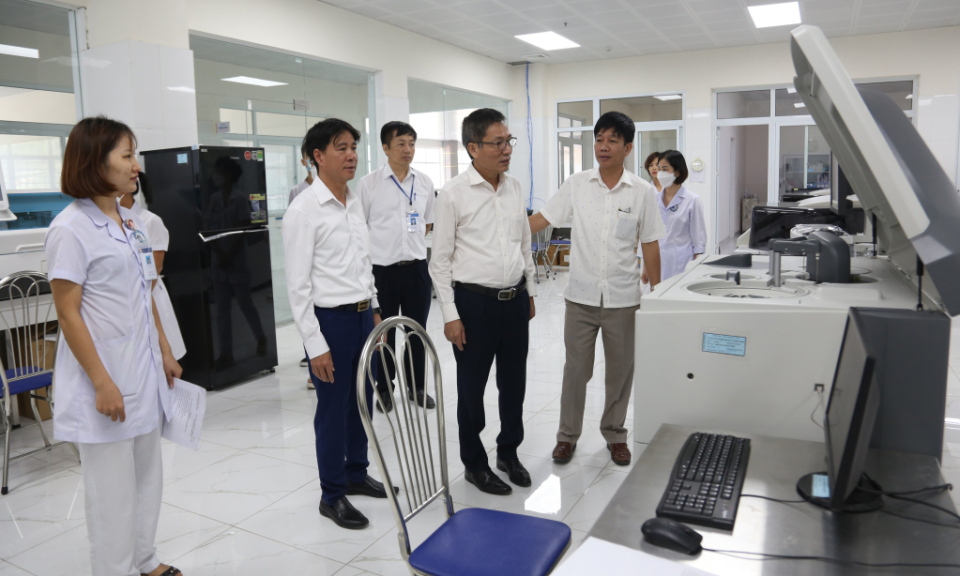 Đưa Quảng Ninh trở thành trung tâm khám chữa bệnh hàng đầu