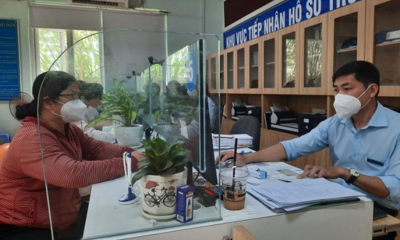 Lao động bị 'treo' quyền lợi BHXH vì mượn hồ sơ đi làm