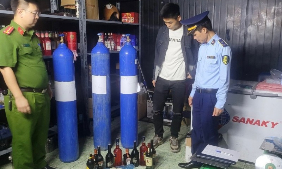 Kiểm tra, xử lý vi phạm liên quan đến bóng cười, shisha, thuốc lá điện tử