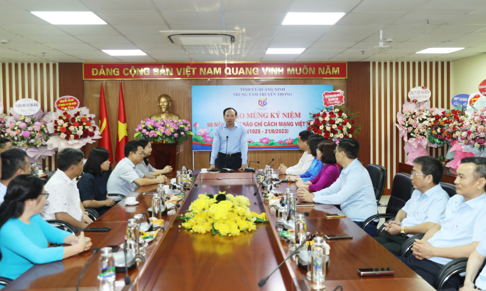 Học Bác để thực hiện tốt trách nhiệm của người làm báo