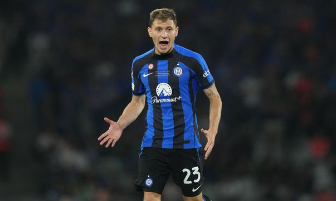 Inter ra giá bán Barella cho Man Utd