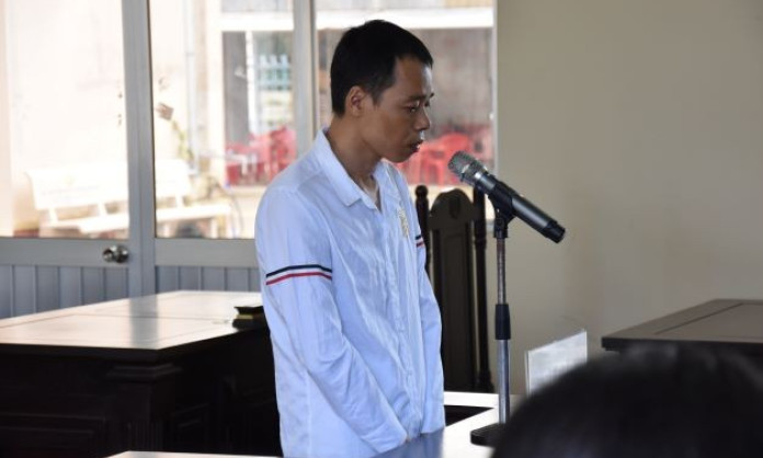 Đâm đồng nghiệp đang ngủ, lĩnh 12 năm tù