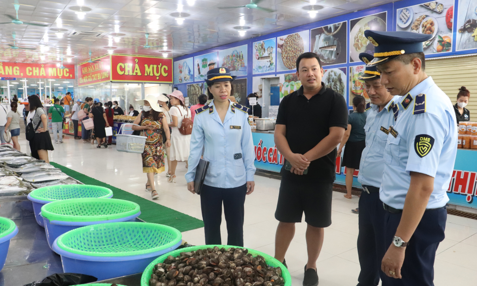 Kiểm soát chặt thị trường mùa cao điểm du lịch