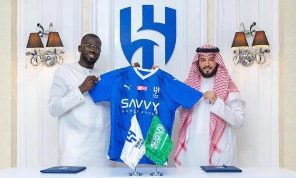 Chelsea bán trung vệ 23 triệu euro