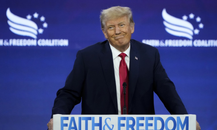 Tỷ lệ ủng hộ ông Trump tăng sau vụ truy tố tài liệu mật