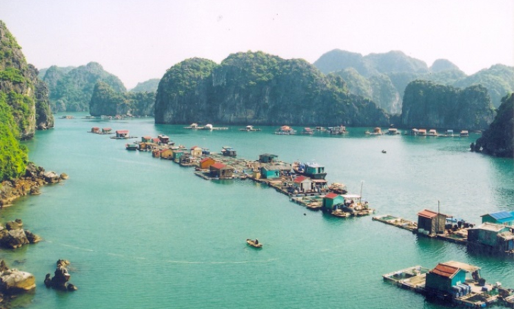 Cua Van fishing village listed among world’s 17 fairy-tale places