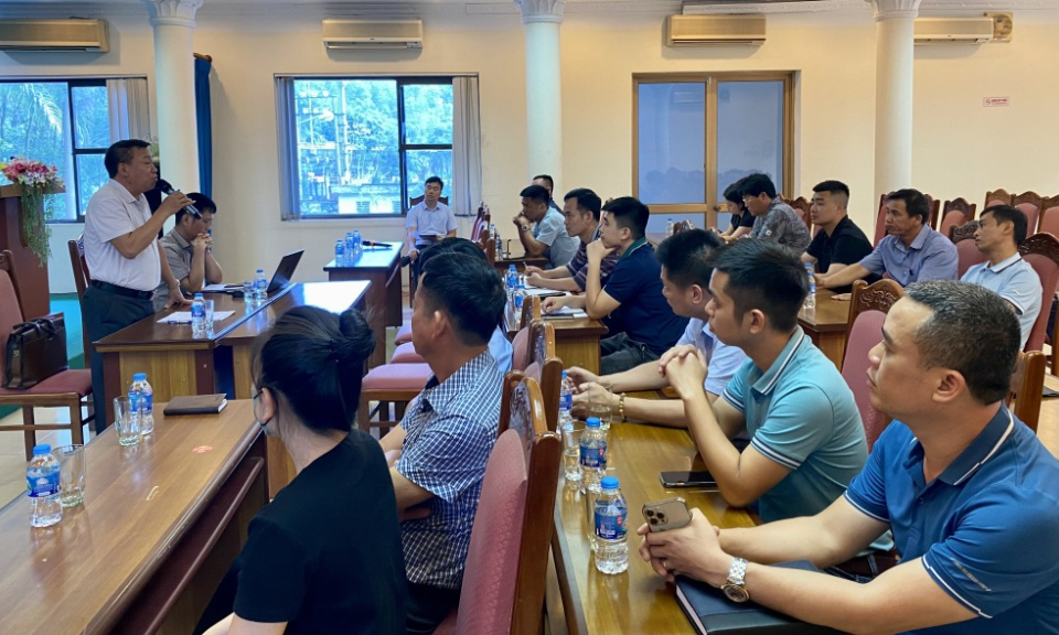 Doanh nghiệp điều chỉnh công suất, tiết kiệm điện