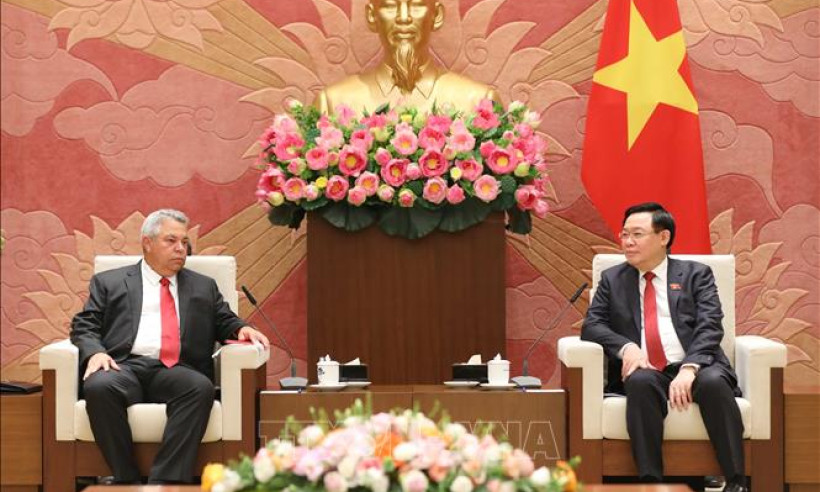 Chủ tịch Quốc hội Vương Đình Huệ tiếp Tổng Thư ký Trung tâm Những người lao động Cuba