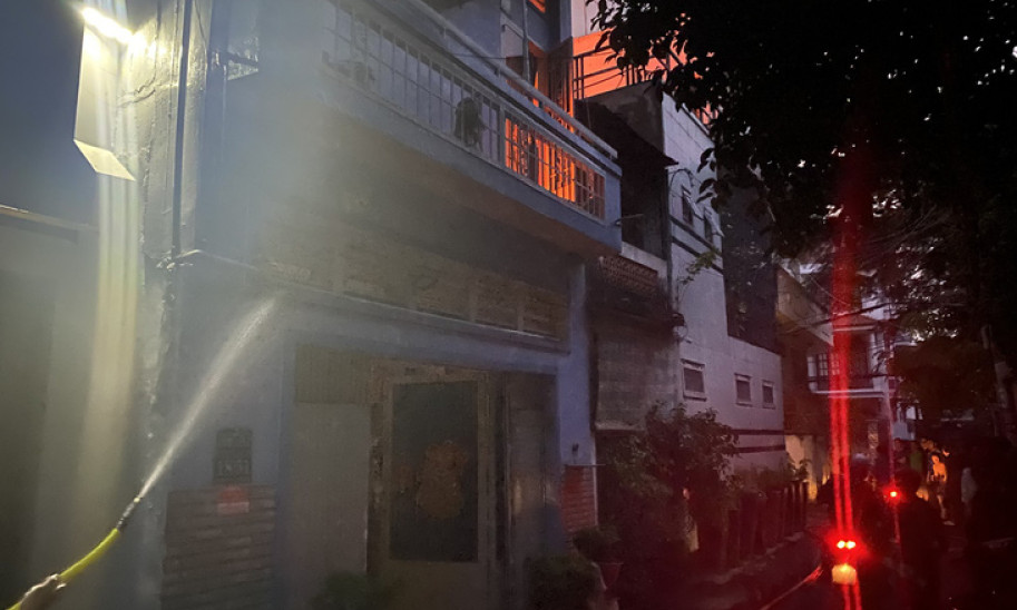 Cháy nhà, 2 người mắc kẹt trong nhà tử vong