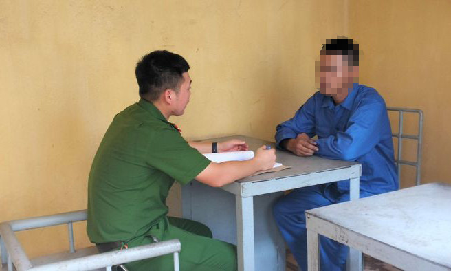 Bắt giữ 2 thanh niên nghi cướp xe máy giữa ban ngày ở Vĩnh Phúc