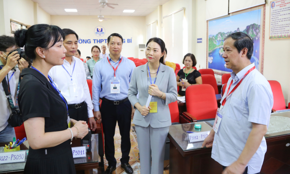 Bí thư Tỉnh ủy làm việc với Bộ trưởng Bộ GD&ĐT