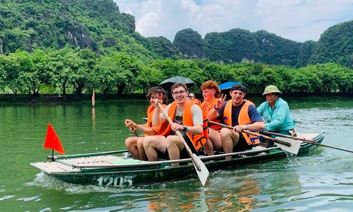Vietnam welcomes over 5.5 international visitors in six months