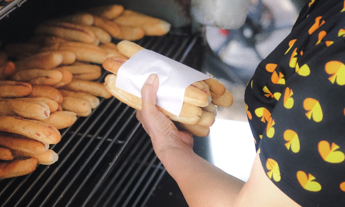 Hai Phong's spicy secret: a three-generation legacy of breadsticks