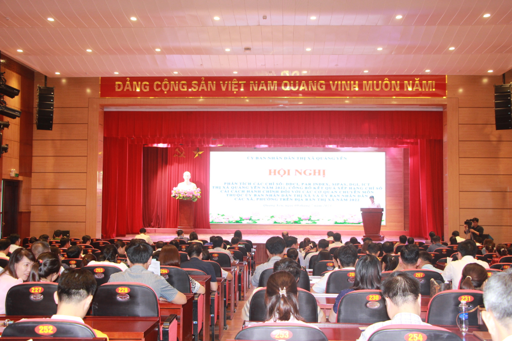 Quang cảnh hội nghị.