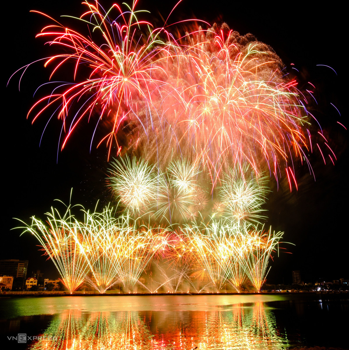 France wins Da Nang International Fireworks Festival