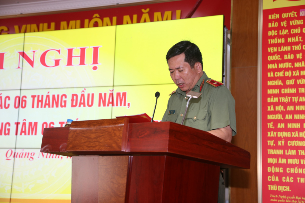 Thiếu tướng Đinh Văn Nơi – Giám đốc Công an tỉnh Quảng Ninh phát biểu chỉ đạo công tác.