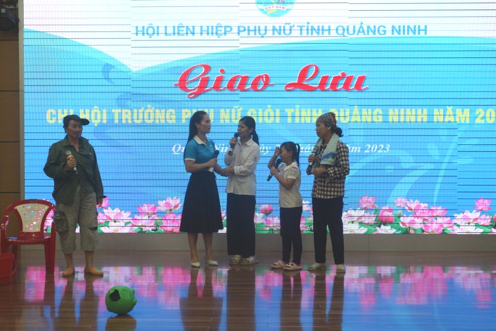 Các cán bộ, hội viên phụ nữ trên địa bàn tỉnh tham gia Giao lưu Chi hội trưởng phụ nữ tiêu biểu tỉnh Quảng Ninh năm 2023.