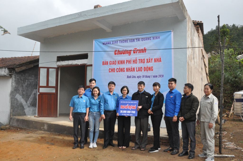 Công đoàn GTVT phối hợp trao hỗ trợ xây Mái ấm công đoàn cho CNLĐ có hoàn ảnh khó khăn của ngành.