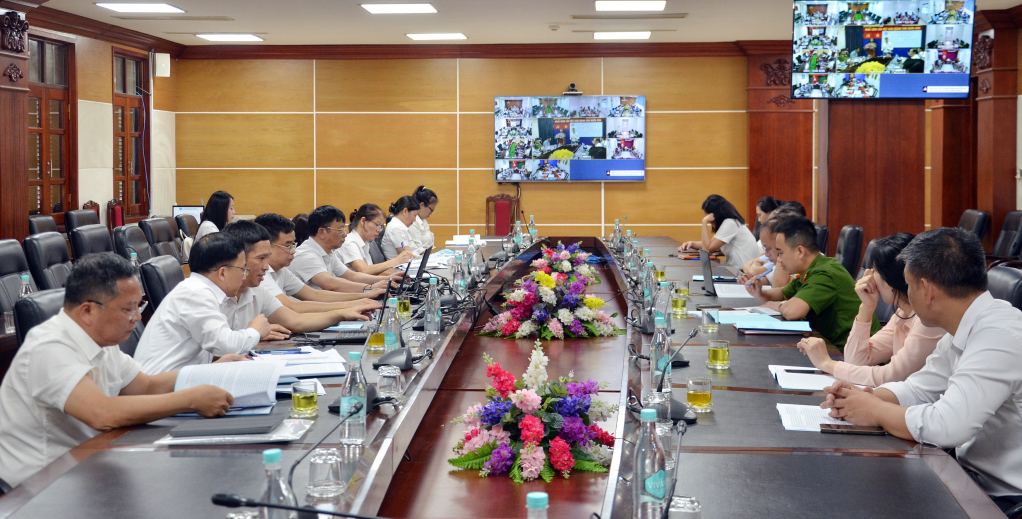 Hội nghị trực tuyến sơ kết công tác chuyển đổi số, triển khai Đề án 06 của Chính phủ 6 tháng đầu năm 2023 tại điểm cầu Quảng Ninh.