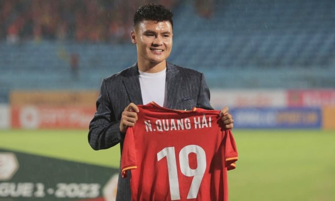 CLB Công an Hà Nội đăng ký 2 số áo cho Quang Hải, chưa điền tên Filip Nguyễn