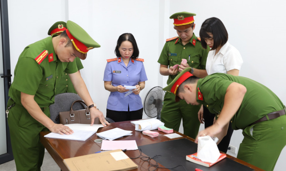 Bắt nguyên Giám đốc tài chính Công ty cổ phần Vạn Xuân