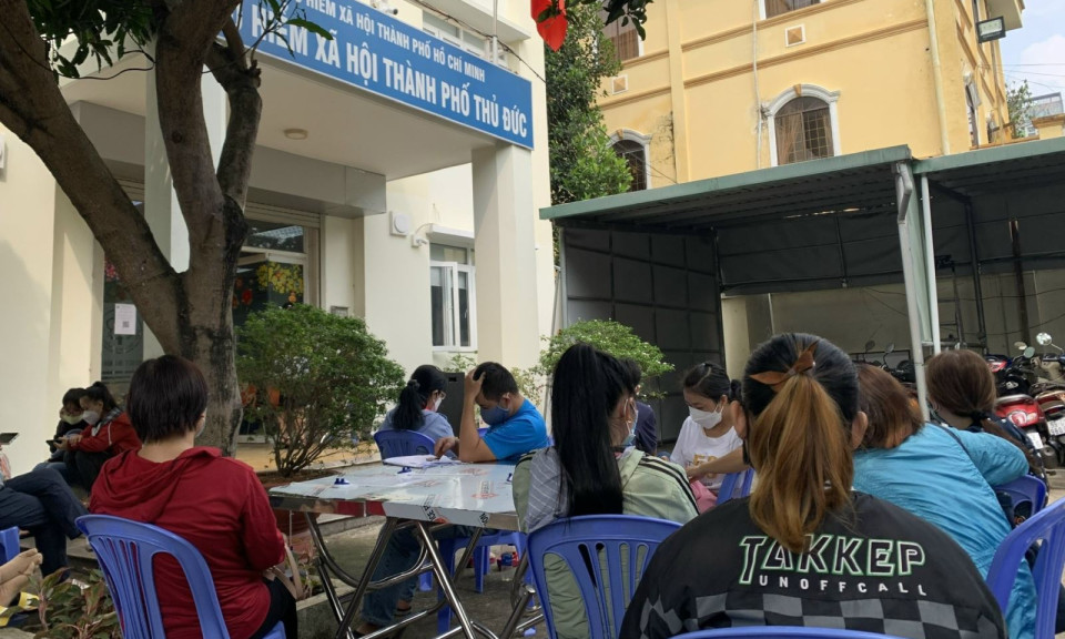 Đề xuất giải pháp tổng thể hạn chế rút BHXH một lần