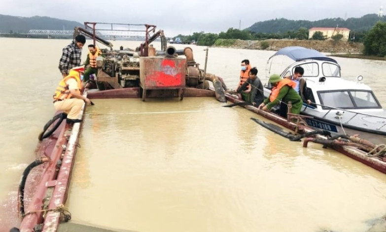 Thủ tướng chỉ đạo xử lý nghiêm các trường hợp khai thác cát, sỏi trái phép
