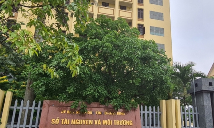 Bắt quả tang 4 cán bộ Sở Tài nguyên và Môi trường tỉnh Quảng Bình đánh bạc