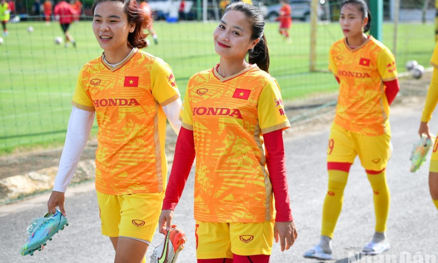 Vietnamese national women's football team train hard ahead of World Cup finals